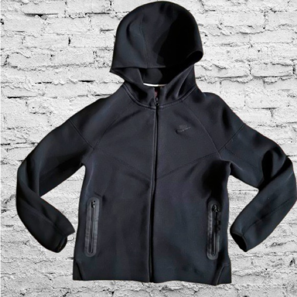 Boys Nike Tech Set